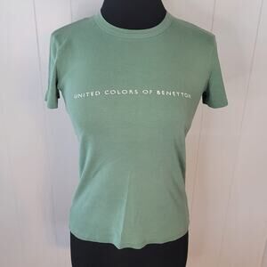 Benetton Green Metallic Logo Tee S M EUC Minimal Preppy Luxe Travel Classic